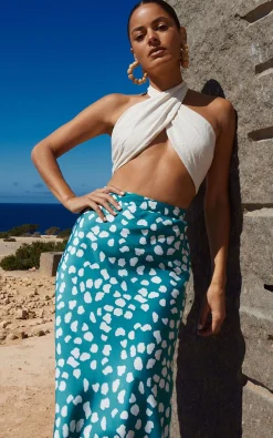 Renzo Skirt In White On Green Cloud