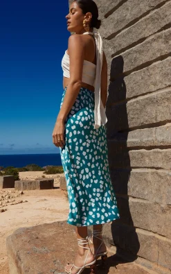 Renzo Skirt In White On Green Cloud